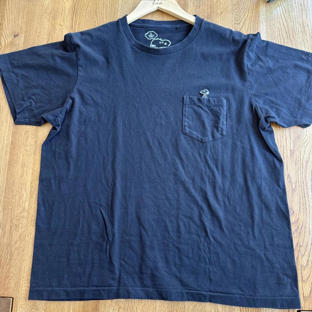 KAWS Uniqlo Snoopy Pocket T-Shirt Rare Size XL